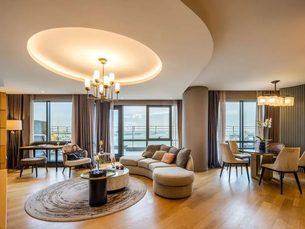 Hotel suite